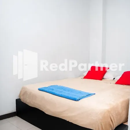 Hotel C18 At Cibaduyut Mitra Reddoorz